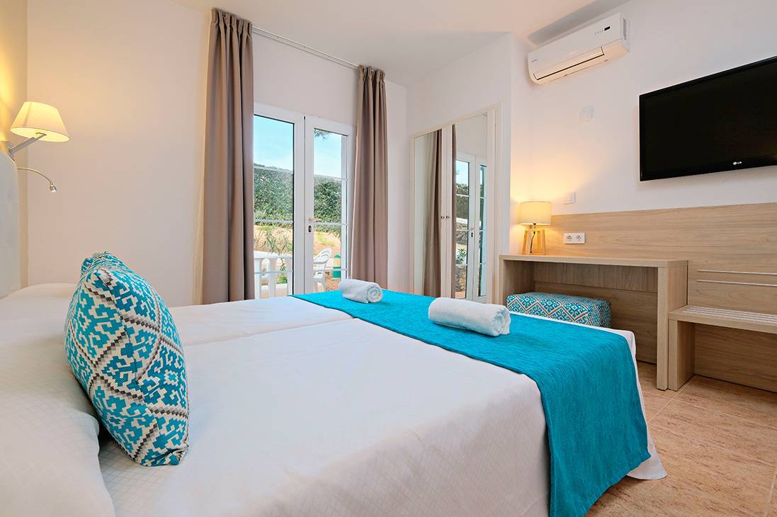 Azuline Marina Parc Standard Room