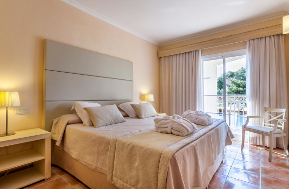 Zafiro Can Picafort Select Pool View Apartment