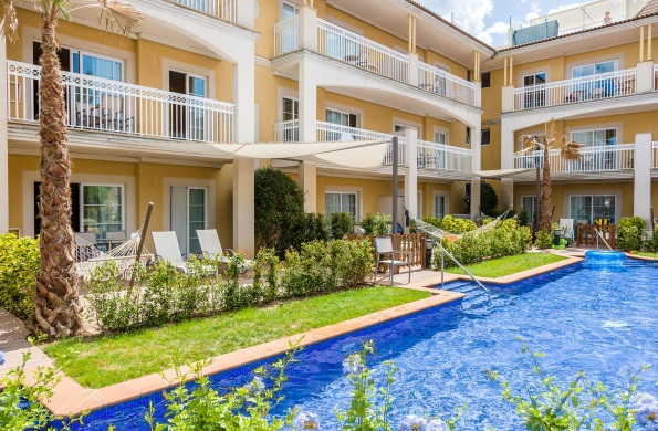 Zafiro Can Picafort Swim Up Apartment