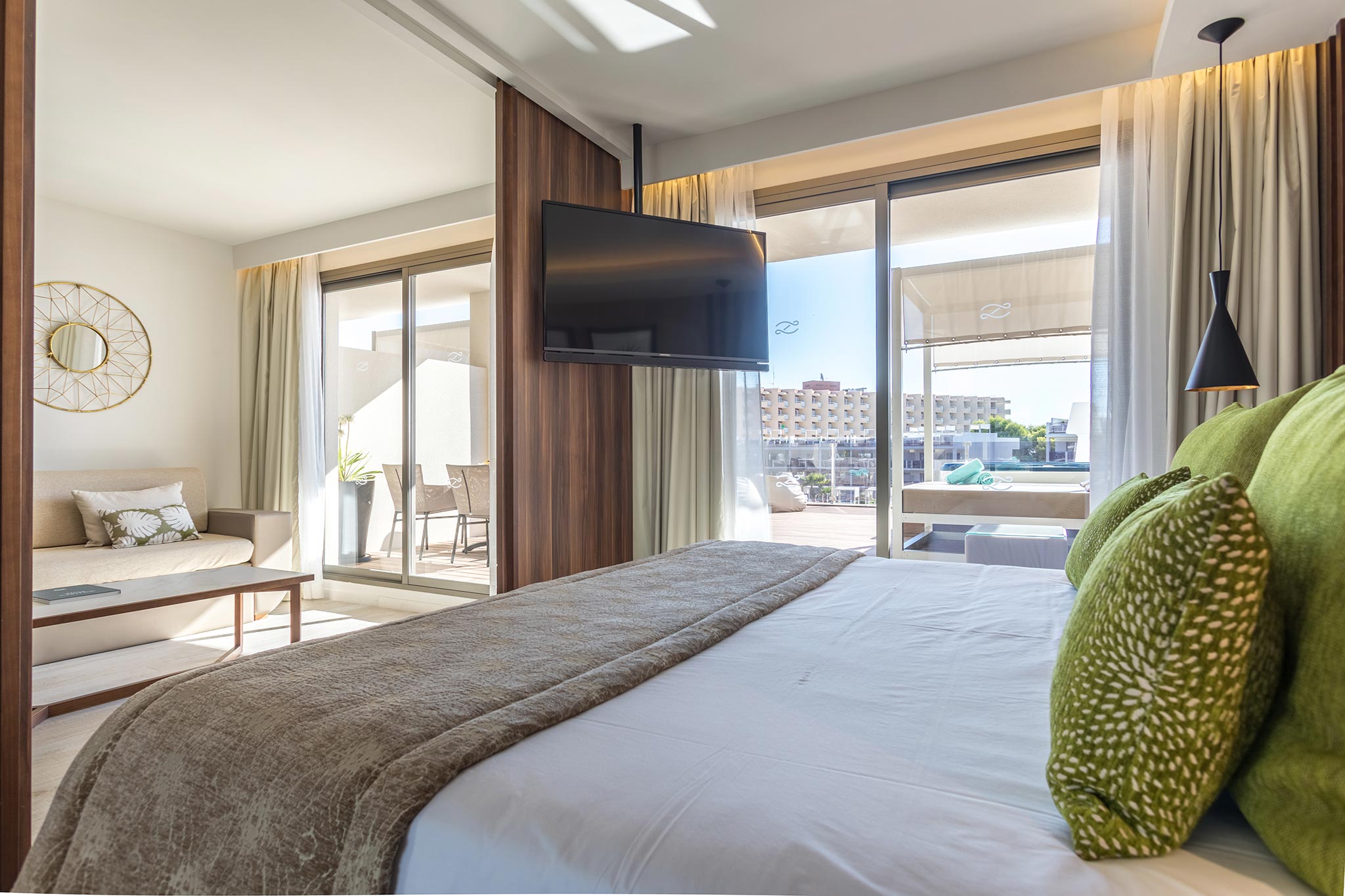 Zafiro Palace Palmanova Sapphire Penthouse Suite