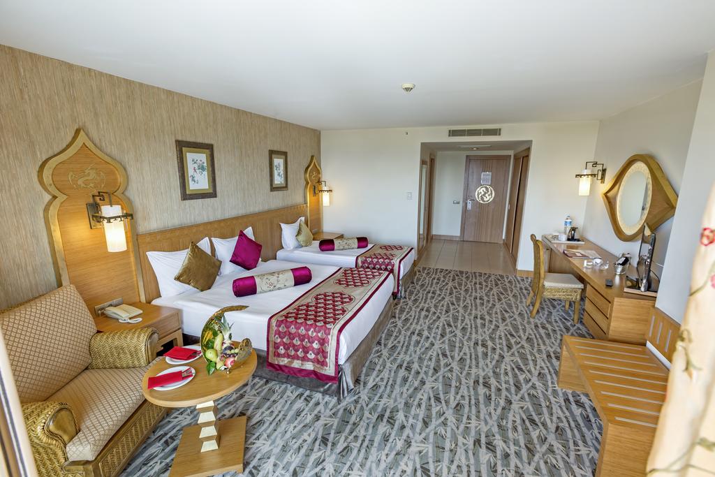 Royal Dragon Junior Suite