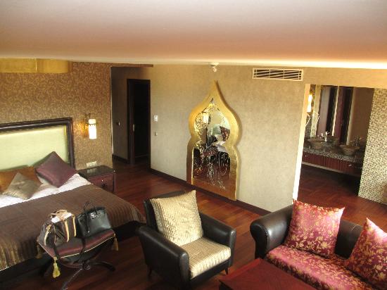 Royal Dragon King Suite