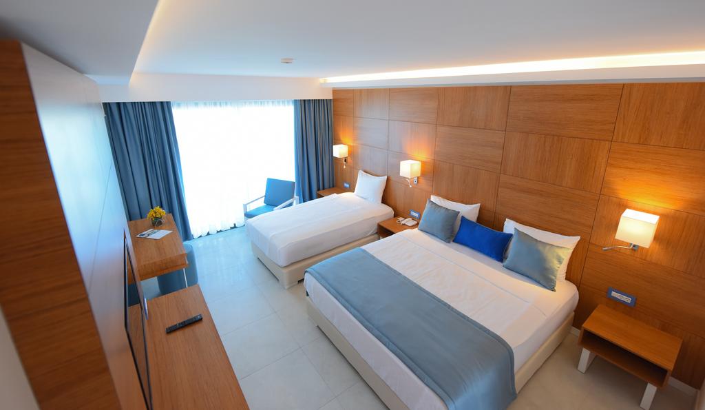 Infinity By Yelken Family Room